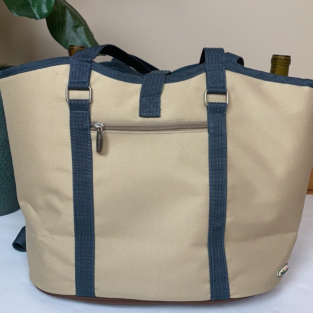 Picnic Time Wine Insulated Tote, Corkscrew, Cheese Knife and Board - Picture 5 of 10